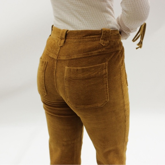 NWT Free People Hip-Hugging Flared Corduroy Pants (Size 2) - Picture 3 of 11